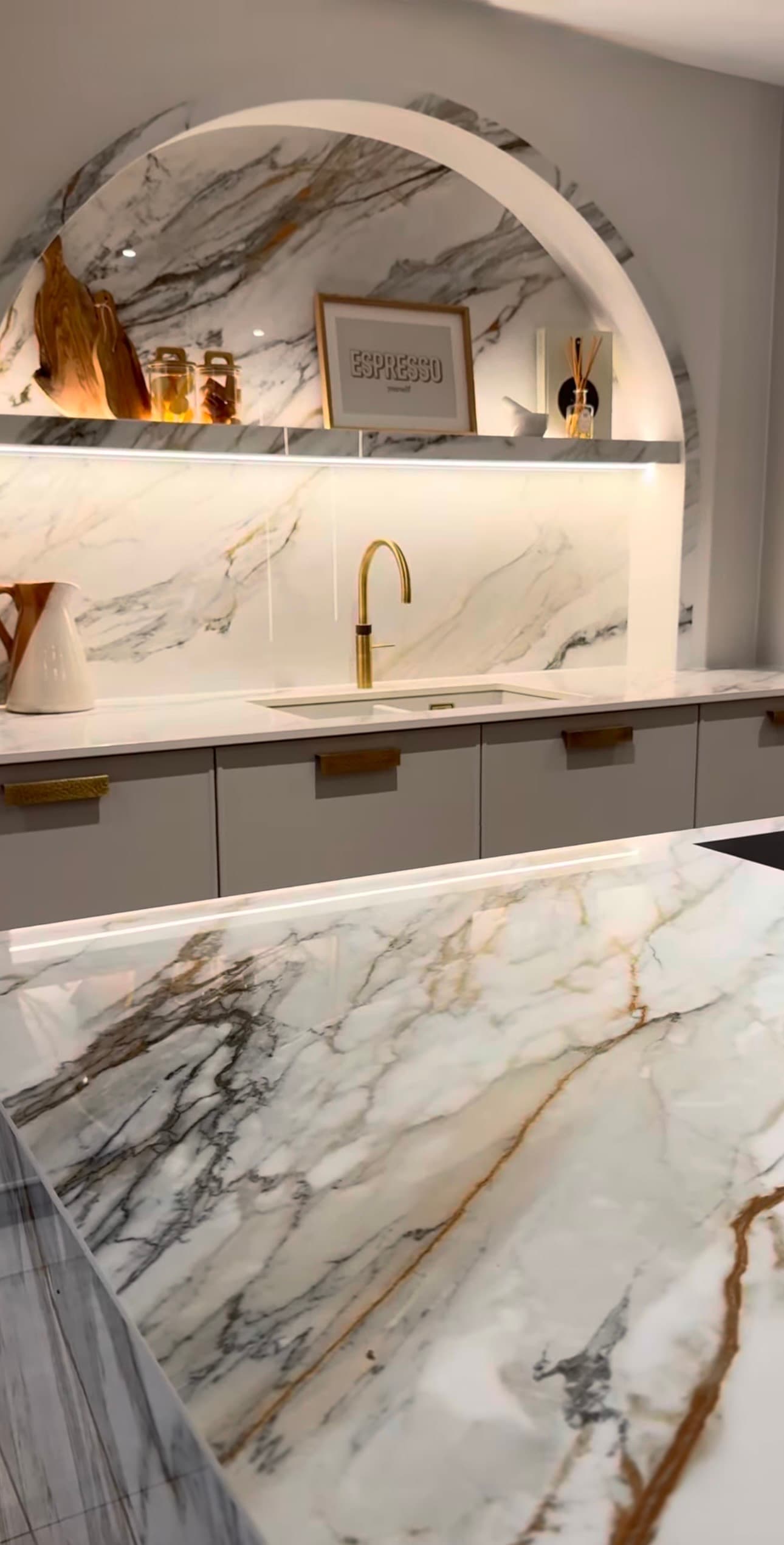 Ariastone porcelain surface detail
