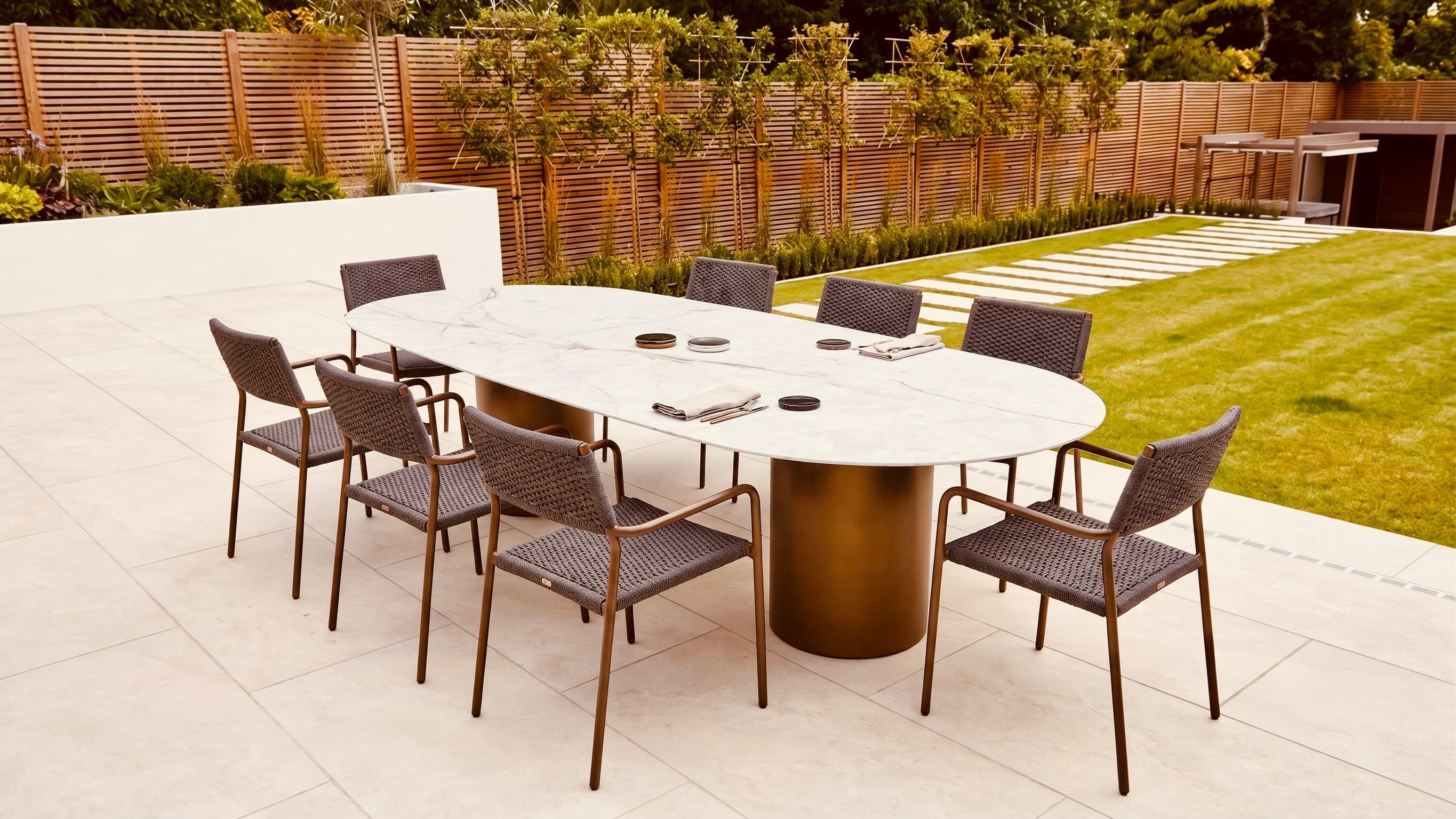 Bespoke Hestoria dining table, collection composition 9