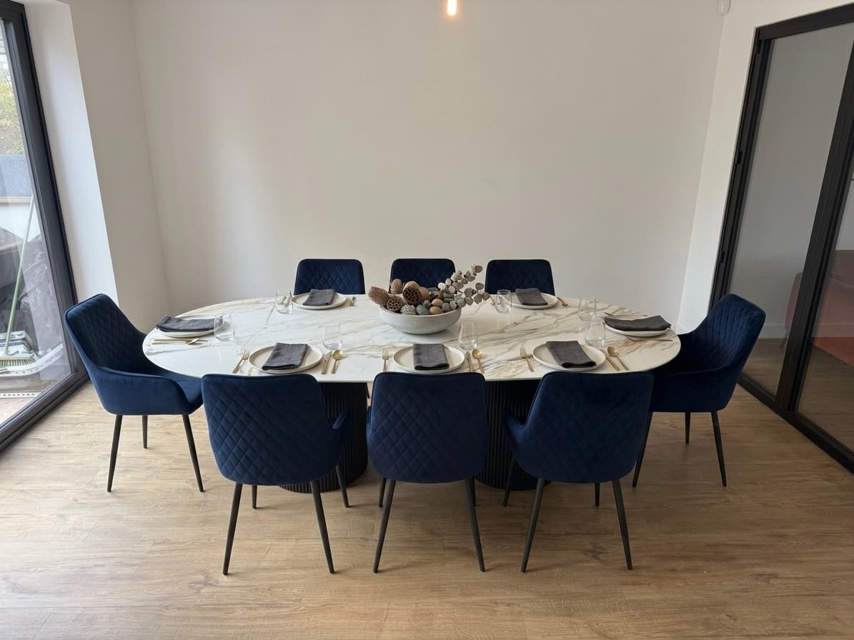 Bespoke Hestoria dining table, collection composition 6