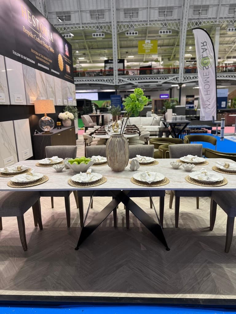 Dining table size planning and seating reference