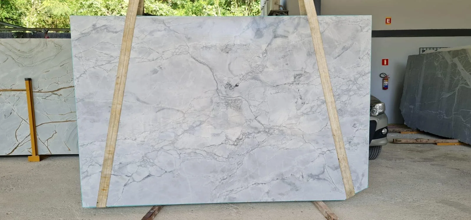 Bianco Eclypse Marble